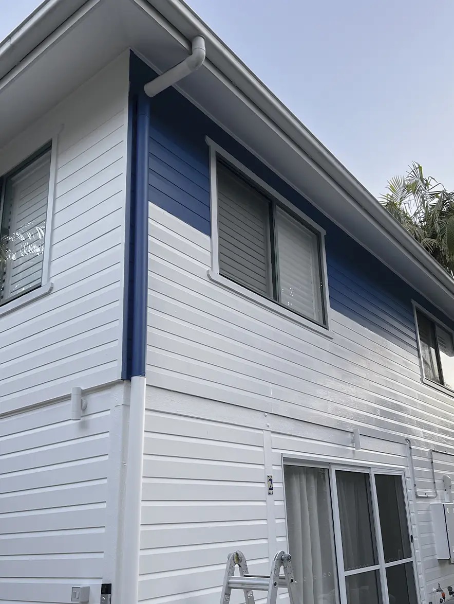 lead paint removal & restoration project in Byron Bay