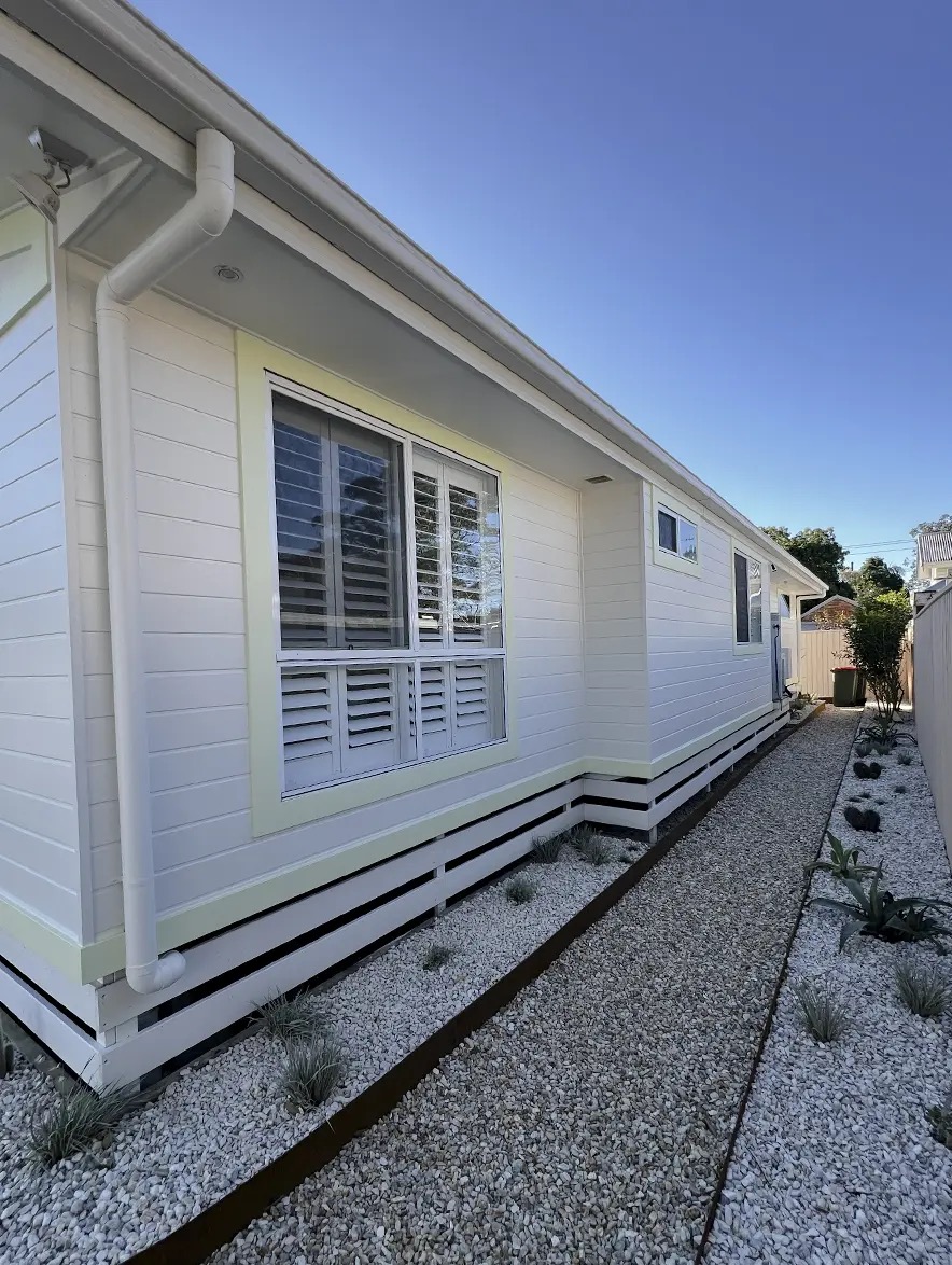 lead paint removal & restoration work in Byron Bay