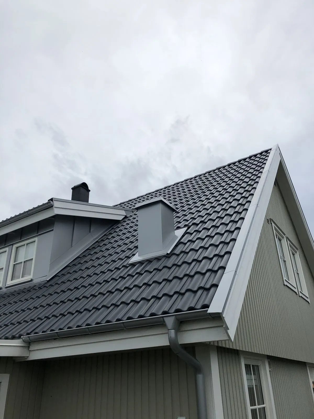 roof painting in Byron Bay
